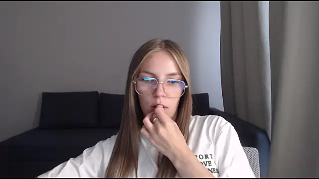 HitGyrl webcam
