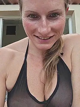 AD_X_ webcam