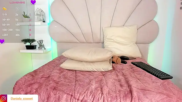 Soda611 - Trans webcam sex chat