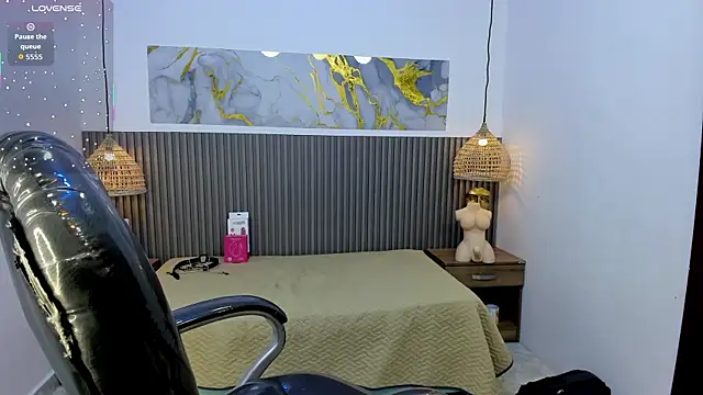 jdwhite18 (M twink) - cum show