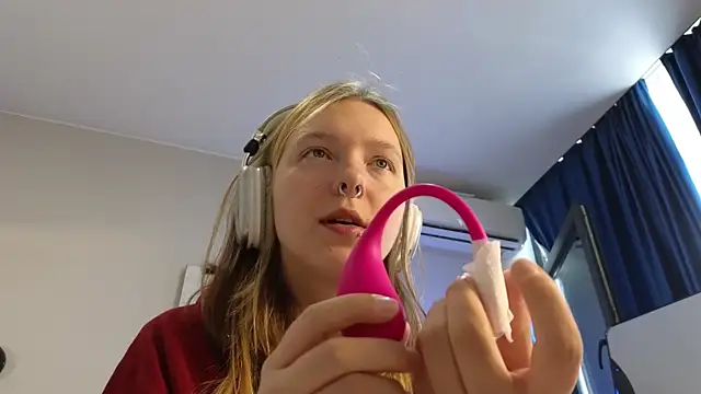LauraLowe webcam