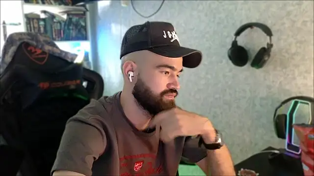 _Serious_Man webcam