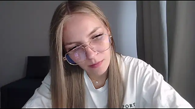 HitGyrl webcam