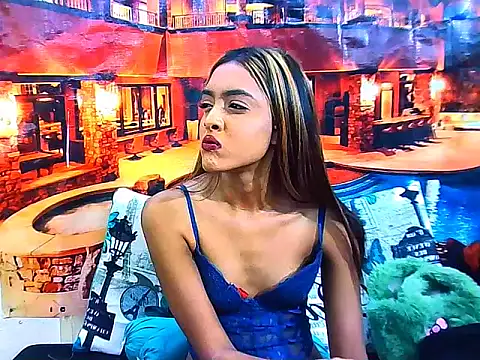 IndianPretty14u2Luv webcam