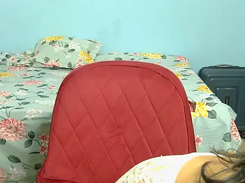 Yours-zara webcam