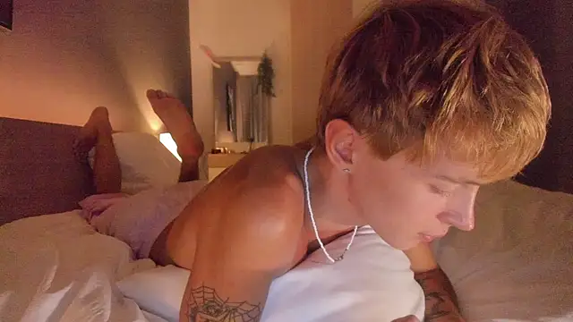 angelAndyy's live cam