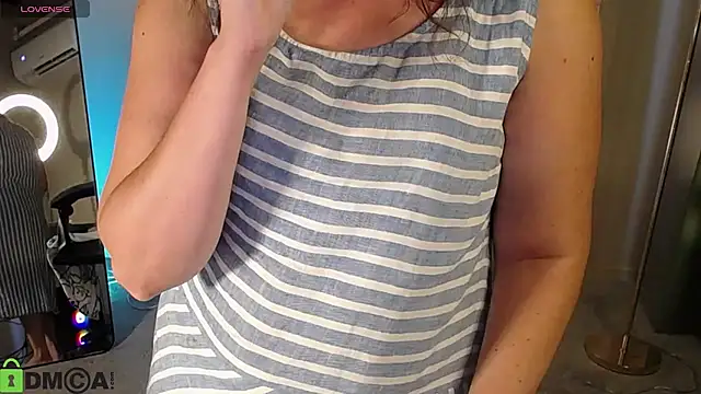 MartaEdams webcam