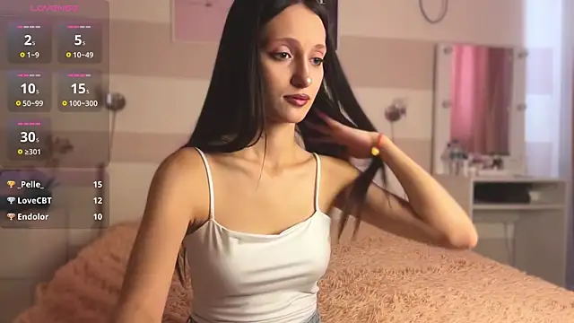 Kamilamilaa live cam on StripChat