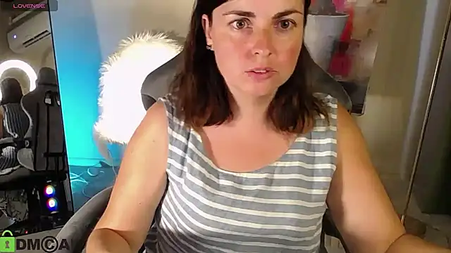 MartaEdams webcam