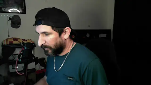 DevilPup75_ webcam