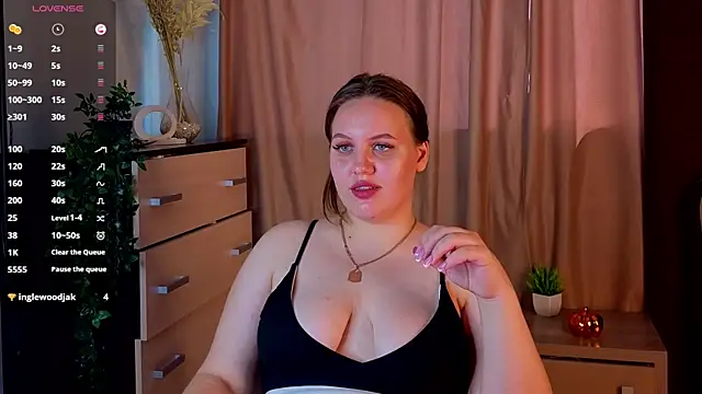 MissBadTiming webcam