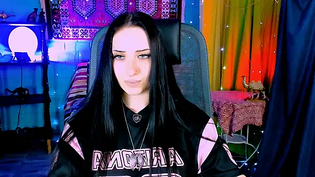 MonicaLowes webcam