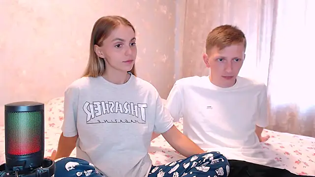 juliaanddima webcam