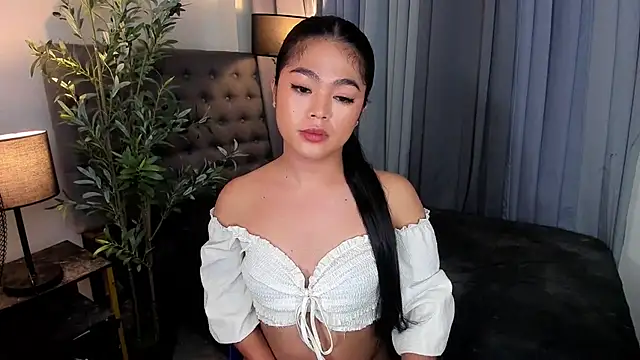 AsianHugecockAnna webcam