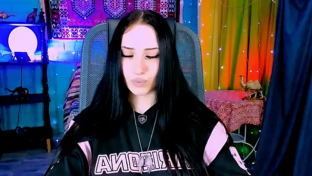 MonicaLowes webcam