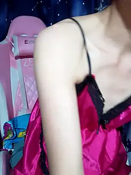 __Mai-love19__ webcam