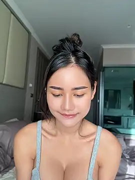 SweetThaiGirlfriend webcam