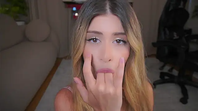 GeorginaHarn webcam