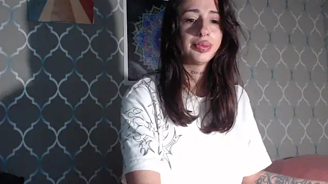 Meow_Mia webcam