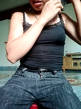 Bella-lynlyn webcam