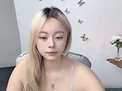 Emma668866 webcam