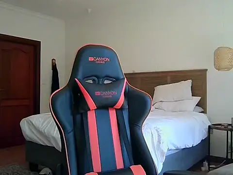 TroyDieselXXX webcam