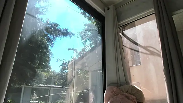 ScarletFlameee webcam