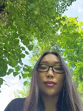 trytomakememoam (F young) - BUZZ ME WHILE I WALK