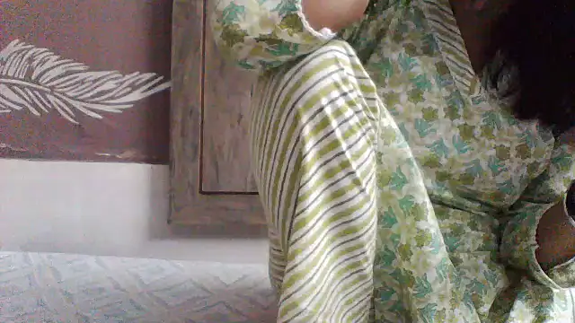 shalini_fire webcam