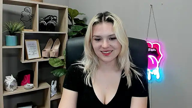 SweetLilyxo webcam