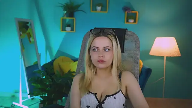 AliceSilvia_ webcam