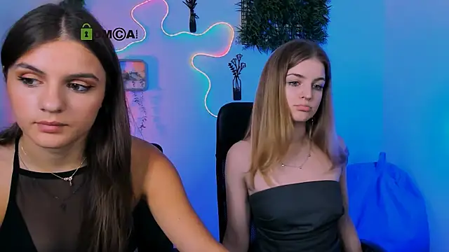 lisa_dark_ webcam