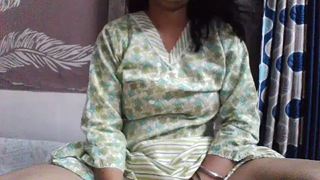 shalini_fire webcam