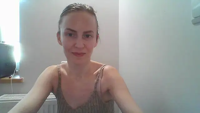AnnaTight webcam