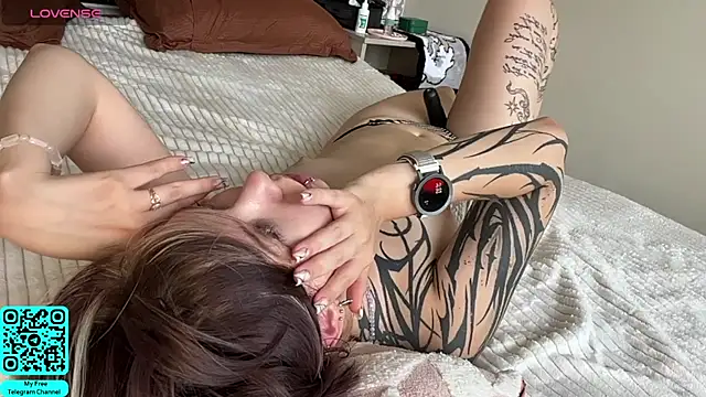 MadalynNosel webcam