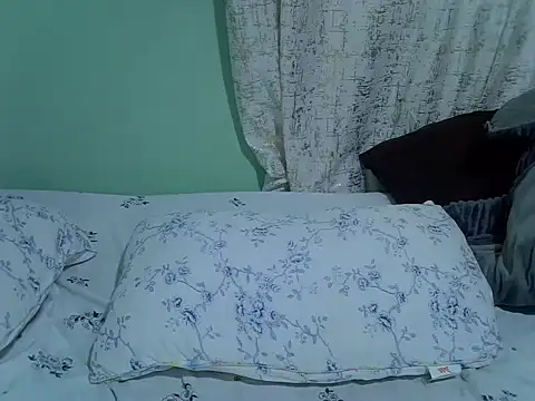 Prettybootty webcam