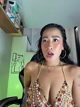 AsianMilfSheryl