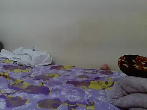 Midnight_doll01 webcam