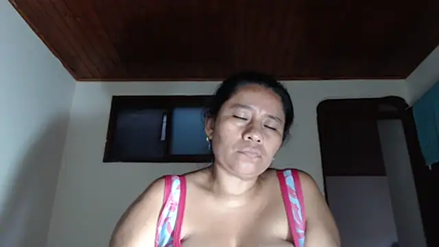 adrixxx38 webcam