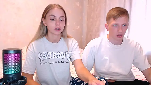 juliaanddima webcam