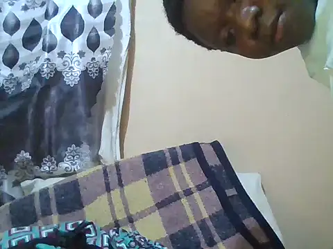 NaughtyNyra webcam