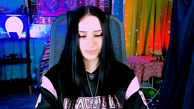 MonicaLowes webcam