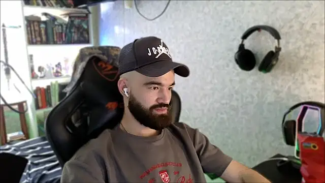 _Serious_Man webcam
