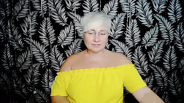 Olivia_playful webcam