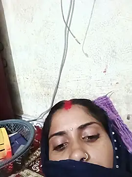 Poojaxx56 webcam