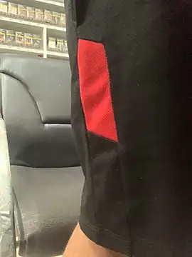 bigdickguy21cm webcam