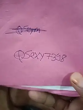 sexymahi-11 webcam