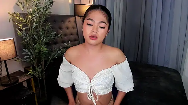 AsianHugecockAnna webcam