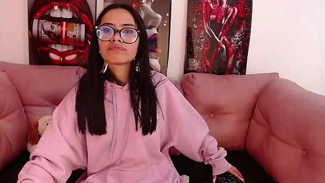 Miahotcs1 webcam