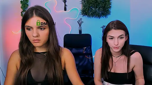 lisa_dark_ webcam